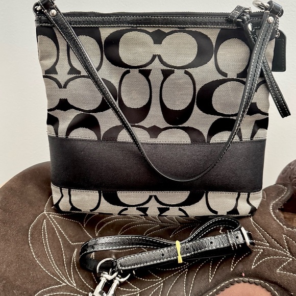 Coach Handbags - NWOT Coach Black Grey Signature C Canvas Stripe Shoulder Bag F13674